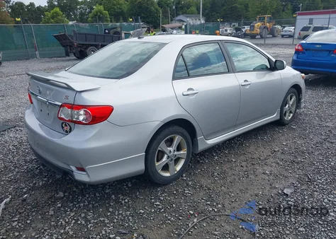 2012 Toyota Corolla S z USA, uszkodzony, nr VIN 2T1BU4EE8CC883932
